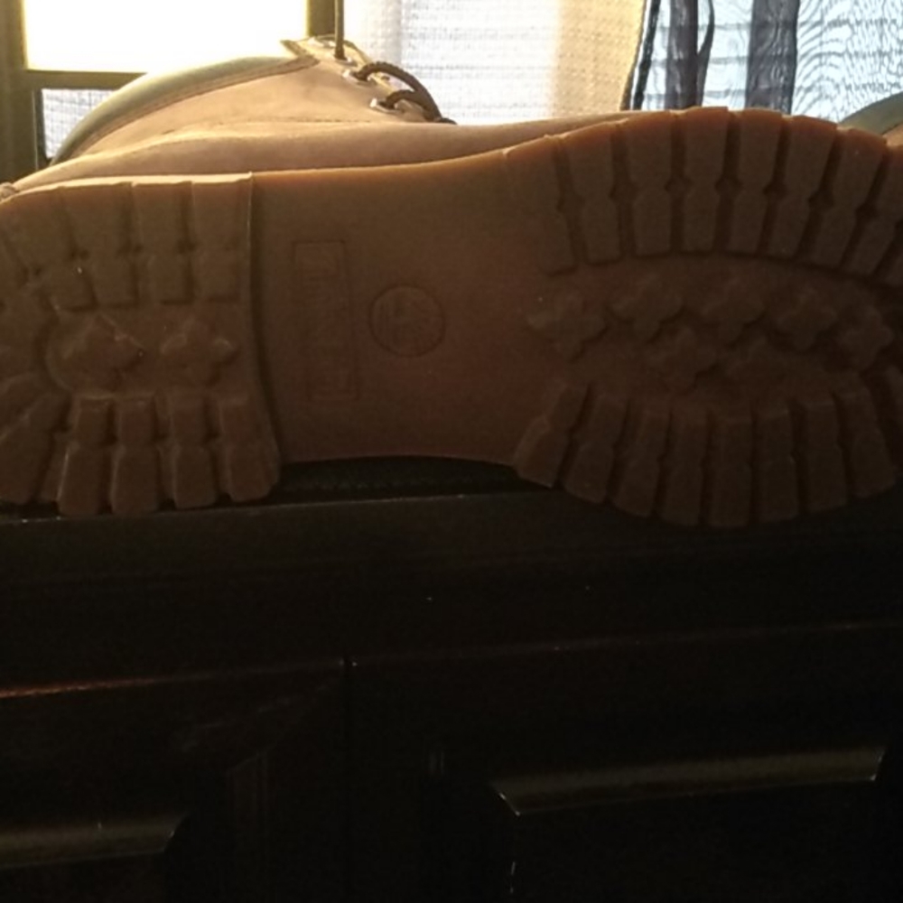 Nice Timberland boots - Picture 5 of 8